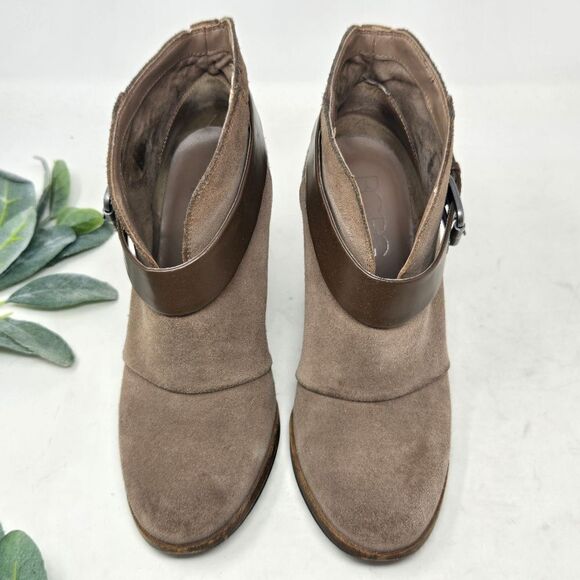 BCBG Paris Kerinax Women's Beige Buckle Ankle Boots Booties Size 6.5M - Picture 4 of 11